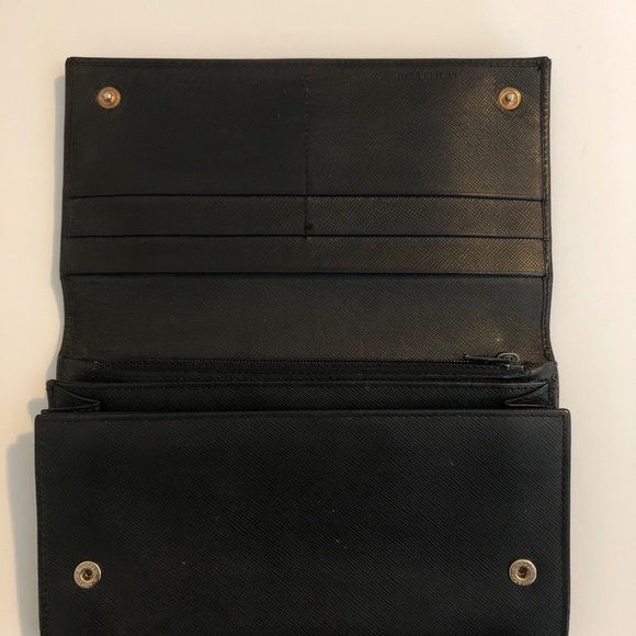 PRADA Wallet - Picture 2 of 6